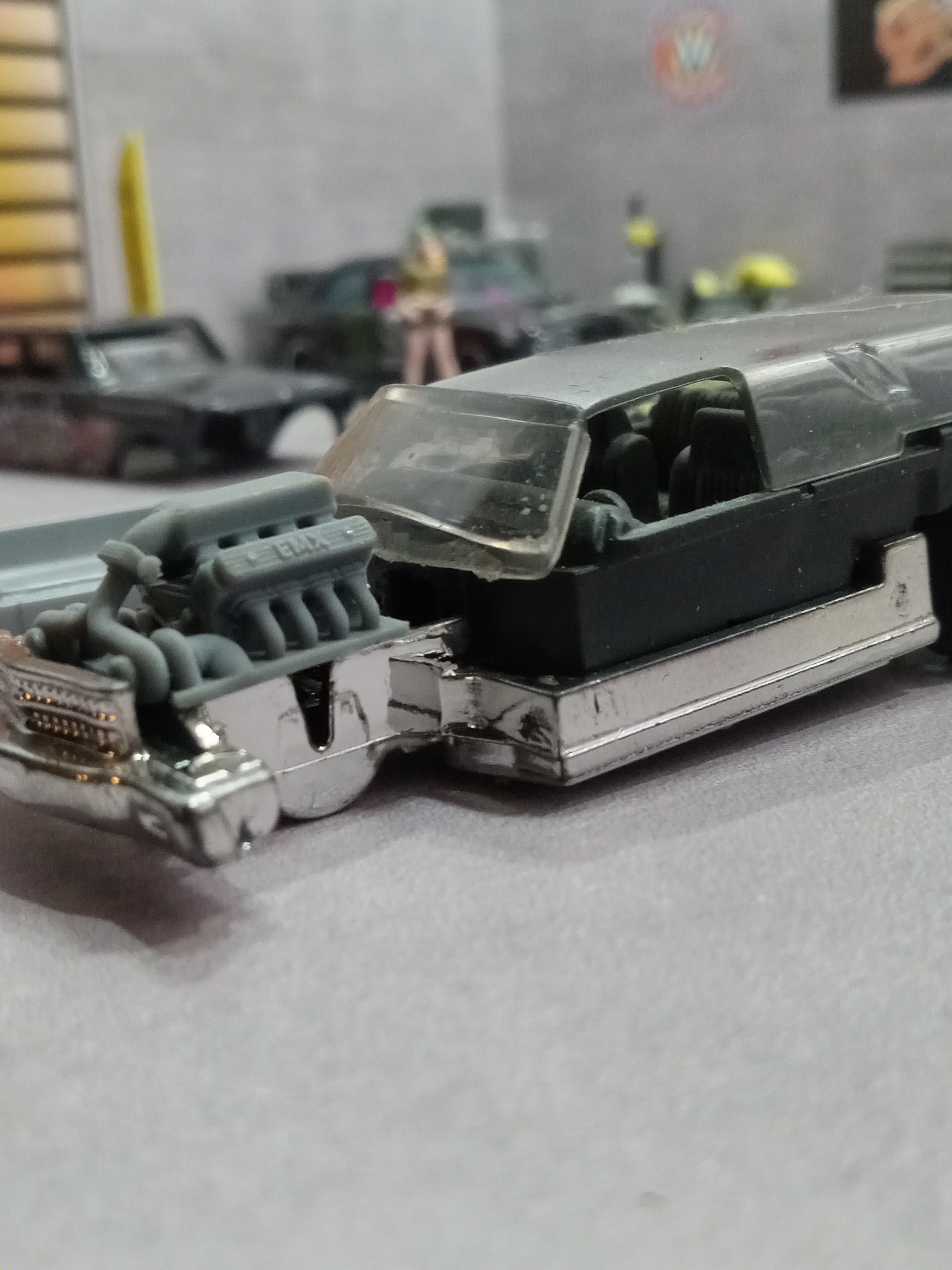 1:64 scale EMX Twin Turbo V8